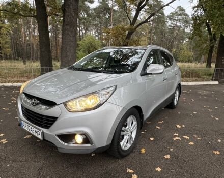 Серый Хендай их35, объемом двигателя 2 л и пробегом 190 тыс. км за 10700 $, фото 1 на Automoto.ua