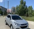 Серый Хендай их35, объемом двигателя 2 л и пробегом 80 тыс. км за 12000 $, фото 1 на Automoto.ua
