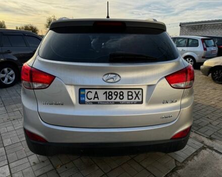 Сірий Хендай іх35, об'ємом двигуна 2 л та пробігом 228 тис. км за 10999 $, фото 5 на Automoto.ua