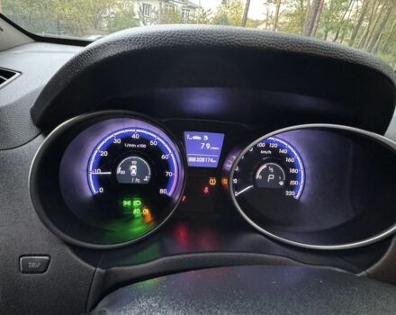 Серый Хендай их35, объемом двигателя 2 л и пробегом 190 тыс. км за 10700 $, фото 18 на Automoto.ua