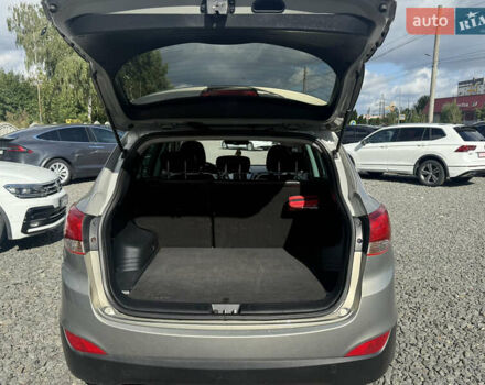 Хендай их35 2010 в Хмельницком на Automoto.ua Серый Хендай их35, объемом двигателя 2 л и пробегом 180 тыс. км за 11000 $, фото 4 на Automoto.ua