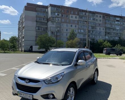 Серый Хендай их35, объемом двигателя 2 л и пробегом 80 тыс. км за 12000 $, фото 2 на Automoto.ua
