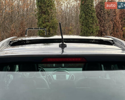 Серый Хендай их35, объемом двигателя 2 л и пробегом 262 тыс. км за 12150 $, фото 42 на Automoto.ua