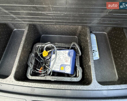 Серый Хендай их35, объемом двигателя 2 л и пробегом 260 тыс. км за 9800 $, фото 21 на Automoto.ua