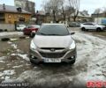 Серый Хендай их35, объемом двигателя 20 л и пробегом 215 тыс. км за 7550 $, фото 7 на Automoto.ua