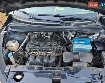 Серый Хендай их35, объемом двигателя 2 л и пробегом 207 тыс. км за 10600 $, фото 10 на Automoto.ua