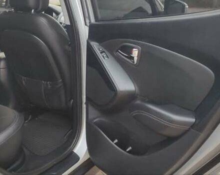 Серый Хендай их35, объемом двигателя 2 л и пробегом 151 тыс. км за 11450 $, фото 36 на Automoto.ua