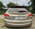Серый Хендай их35, объемом двигателя 2 л и пробегом 72 тыс. км за 11000 $, фото 3 на Automoto.ua