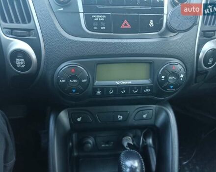 Серый Хендай их35, объемом двигателя 2 л и пробегом 249 тыс. км за 11200 $, фото 16 на Automoto.ua