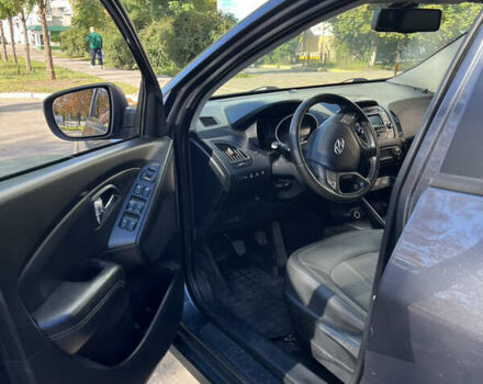 Сірий Хендай іх35, об'ємом двигуна 2 л та пробігом 279 тис. км за 8300 $, фото 19 на Automoto.ua