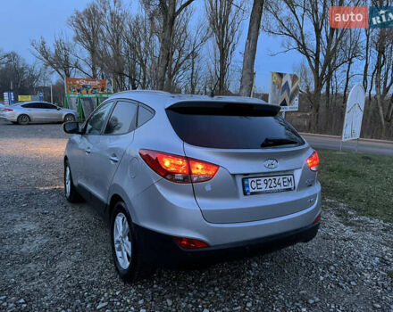 Серый Хендай их35, объемом двигателя 2 л и пробегом 228 тыс. км за 10450 $, фото 9 на Automoto.ua