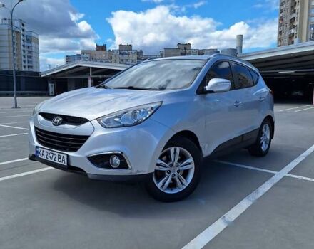 Серый Хендай их35, объемом двигателя 2 л и пробегом 174 тыс. км за 12000 $, фото 7 на Automoto.ua