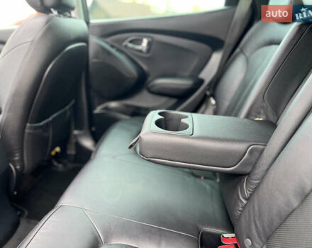 Серый Хендай их35, объемом двигателя 2 л и пробегом 262 тыс. км за 12150 $, фото 68 на Automoto.ua