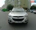 Серый Хендай их35, объемом двигателя 2 л и пробегом 274 тыс. км за 9299 $, фото 3 на Automoto.ua
