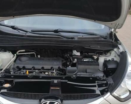 Серый Хендай их35, объемом двигателя 2 л и пробегом 151 тыс. км за 11450 $, фото 52 на Automoto.ua