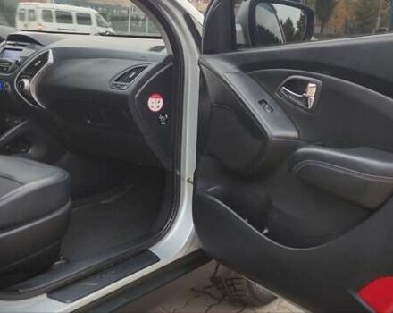 Серый Хендай их35, объемом двигателя 2 л и пробегом 151 тыс. км за 11450 $, фото 37 на Automoto.ua