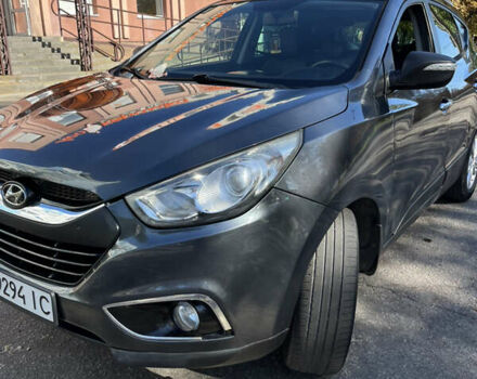 Сірий Хендай іх35, об'ємом двигуна 2 л та пробігом 279 тис. км за 8300 $, фото 4 на Automoto.ua