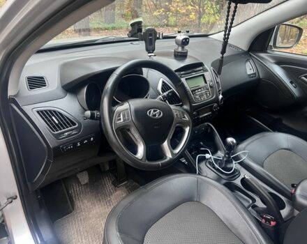 Сірий Хендай іх35, об'ємом двигуна 2 л та пробігом 217 тис. км за 11700 $, фото 1 на Automoto.ua