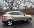 Серый Хендай их35, объемом двигателя 2 л и пробегом 244 тыс. км за 10950 $, фото 4 на Automoto.ua