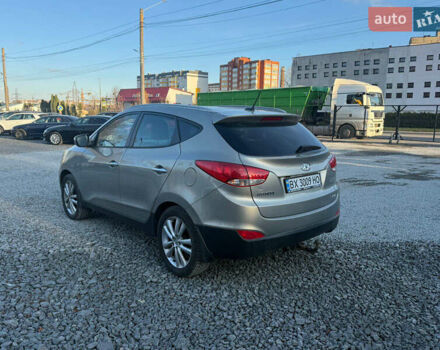 Серый Хендай их35, объемом двигателя 2 л и пробегом 180 тыс. км за 11200 $, фото 7 на Automoto.ua