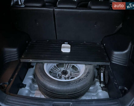 Серый Хендай их35, объемом двигателя 2 л и пробегом 228 тыс. км за 10450 $, фото 13 на Automoto.ua