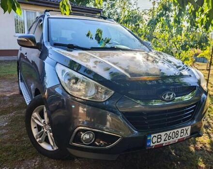 Серый Хендай их35, объемом двигателя 2 л и пробегом 207 тыс. км за 10600 $, фото 2 на Automoto.ua