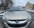 Серый Хендай их35, объемом двигателя 2 л и пробегом 72 тыс. км за 11000 $, фото 1 на Automoto.ua