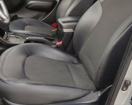 Серый Хендай их35, объемом двигателя 2 л и пробегом 151 тыс. км за 11450 $, фото 32 на Automoto.ua