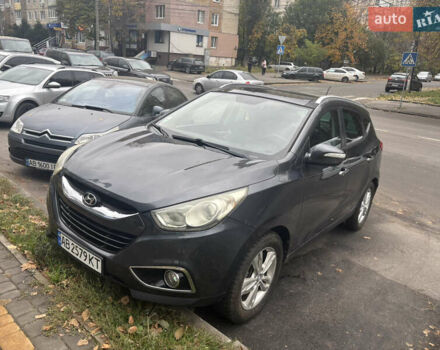 Серый Хендай их35, объемом двигателя 1.69 л и пробегом 225 тыс. км за 11500 $, фото 4 на Automoto.ua