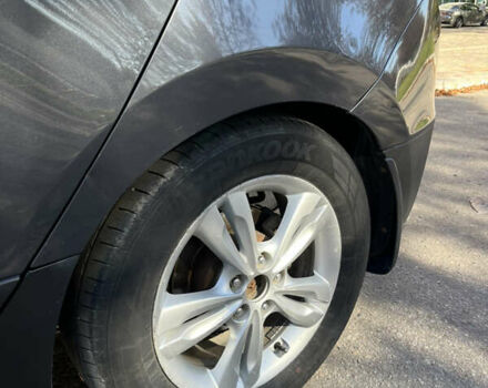 Сірий Хендай іх35, об'ємом двигуна 2 л та пробігом 279 тис. км за 8300 $, фото 5 на Automoto.ua