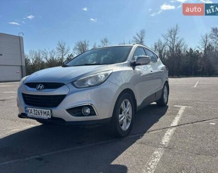 Серый Хендай их35, объемом двигателя 2 л и пробегом 249 тыс. км за 11200 $, фото 21 на Automoto.ua