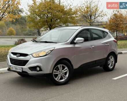 Серый Хендай их35, объемом двигателя 2 л и пробегом 175 тыс. км за 7700 $, фото 11 на Automoto.ua