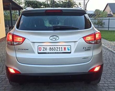 Серый Хендай их35, объемом двигателя 2 л и пробегом 248 тыс. км за 13200 $, фото 15 на Automoto.ua