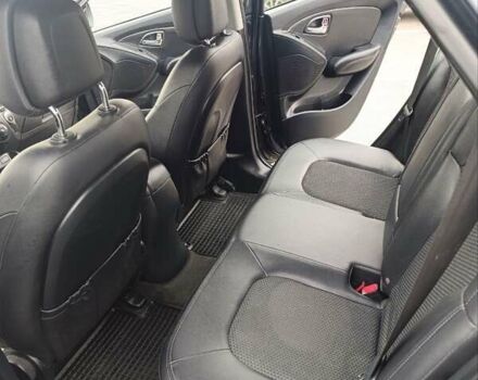 Серый Хендай их35, объемом двигателя 2 л и пробегом 238 тыс. км за 10000 $, фото 14 на Automoto.ua