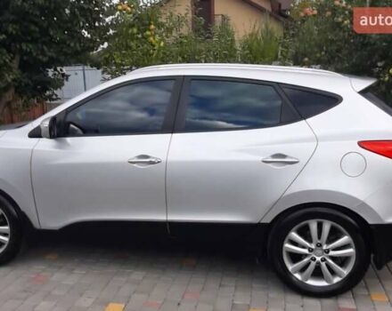 Сірий Хендай іх35, об'ємом двигуна 2 л та пробігом 178 тис. км за 13200 $, фото 2 на Automoto.ua