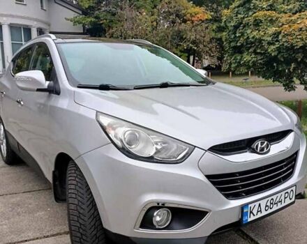 Серый Хендай их35, объемом двигателя 2 л и пробегом 230 тыс. км за 11500 $, фото 6 на Automoto.ua