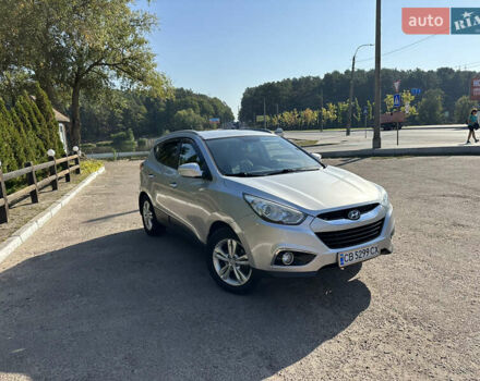 Серый Хендай их35, объемом двигателя 2 л и пробегом 224 тыс. км за 12500 $, фото 3 на Automoto.ua