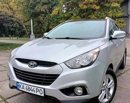 Серый Хендай их35, объемом двигателя 2 л и пробегом 230 тыс. км за 11500 $, фото 2 на Automoto.ua