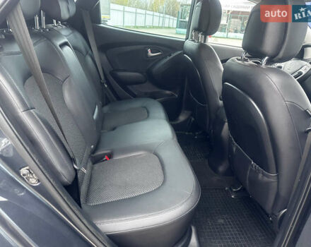 Серый Хендай их35, объемом двигателя 2 л и пробегом 170 тыс. км за 11700 $, фото 35 на Automoto.ua