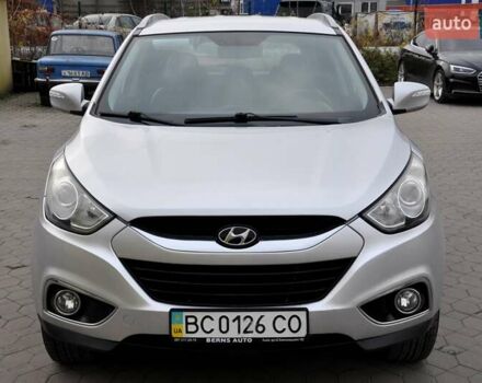 Серый Хендай их35, объемом двигателя 2 л и пробегом 267 тыс. км за 8999 $, фото 3 на Automoto.ua