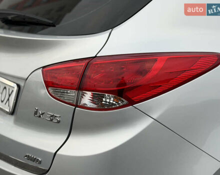 Сірий Хендай іх35, об'ємом двигуна 2 л та пробігом 132 тис. км за 11999 $, фото 9 на Automoto.ua