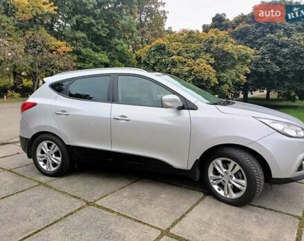 Серый Хендай их35, объемом двигателя 2 л и пробегом 230 тыс. км за 11500 $, фото 17 на Automoto.ua