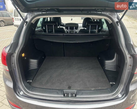 Серый Хендай их35, объемом двигателя 2 л и пробегом 170 тыс. км за 11700 $, фото 48 на Automoto.ua