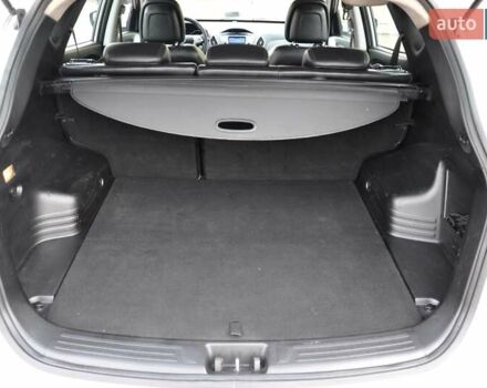 Серый Хендай их35, объемом двигателя 2 л и пробегом 267 тыс. км за 8999 $, фото 22 на Automoto.ua