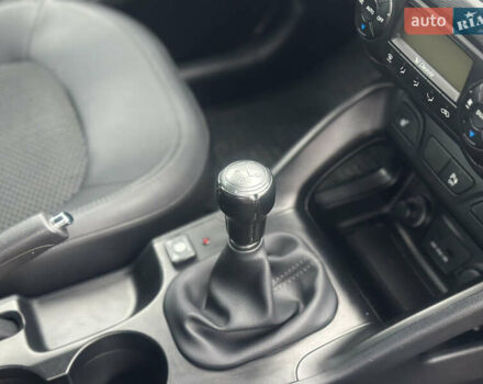 Серый Хендай их35, объемом двигателя 2 л и пробегом 170 тыс. км за 11700 $, фото 21 на Automoto.ua