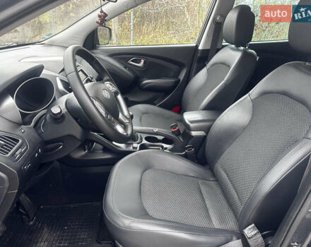 Серый Хендай их35, объемом двигателя 2 л и пробегом 170 тыс. км за 11700 $, фото 45 на Automoto.ua