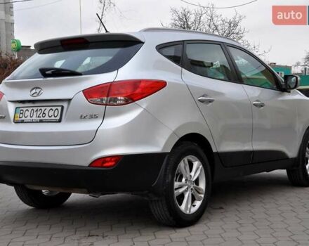 Серый Хендай их35, объемом двигателя 2 л и пробегом 267 тыс. км за 8999 $, фото 9 на Automoto.ua