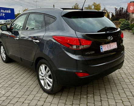 Серый Хендай их35, объемом двигателя 2 л и пробегом 245 тыс. км за 13500 $, фото 7 на Automoto.ua