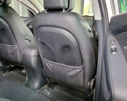 Серый Хендай их35, объемом двигателя 2 л и пробегом 264 тыс. км за 11700 $, фото 30 на Automoto.ua