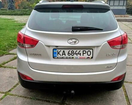 Серый Хендай их35, объемом двигателя 2 л и пробегом 230 тыс. км за 11500 $, фото 3 на Automoto.ua